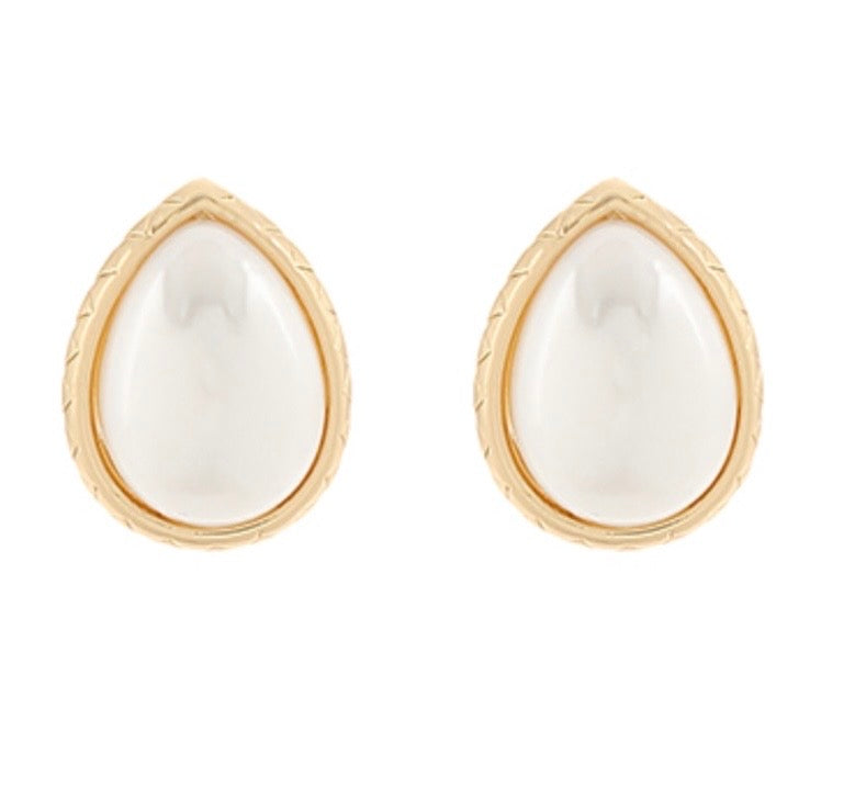 Teardrop Pearl Earrings