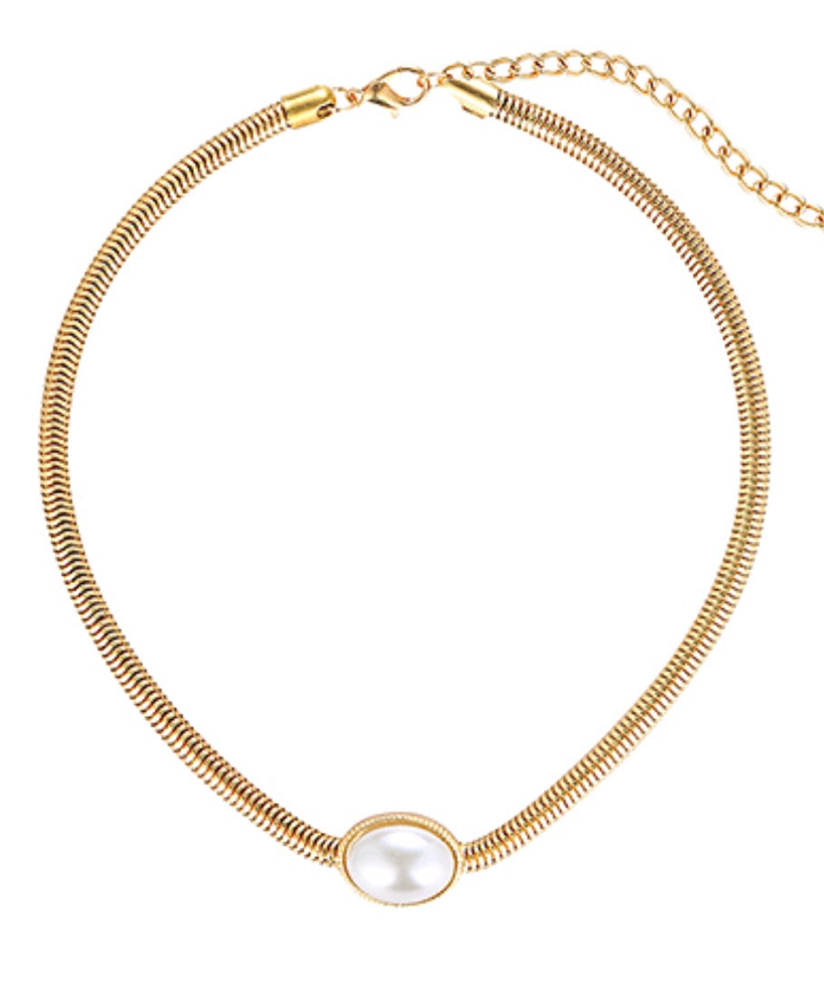 Pearl & Snake Chain Choker